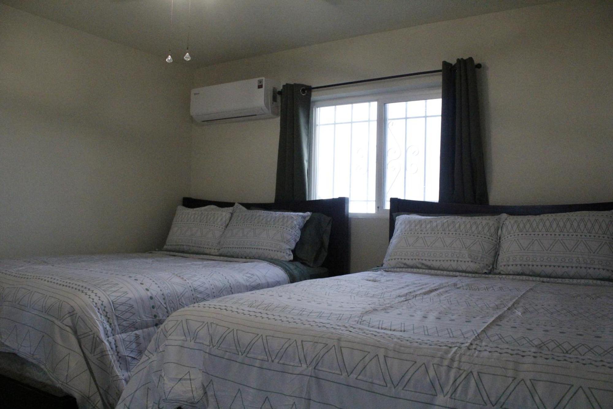 Hummingbird Hill - Entire Cabin Dunlap Экстерьер фото